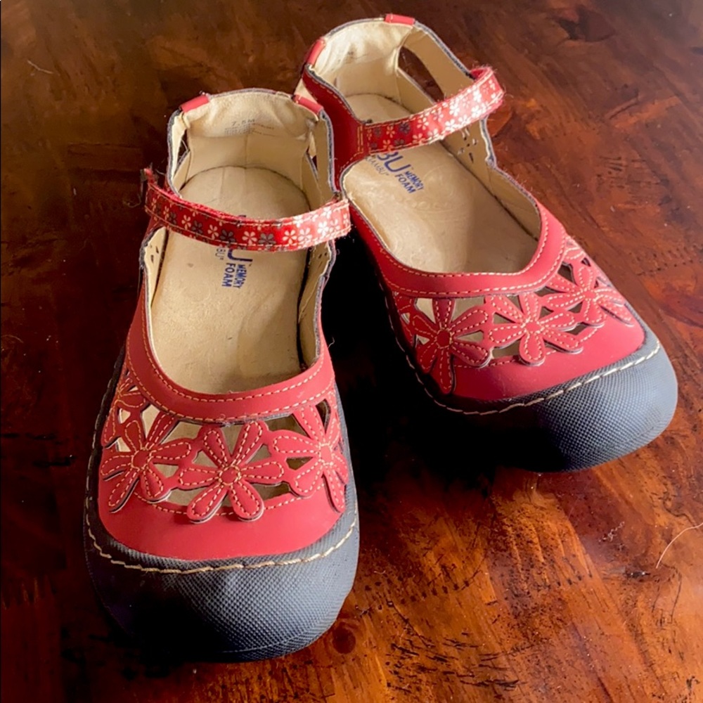 JBU by JAMBO Wildflower Mary Janes